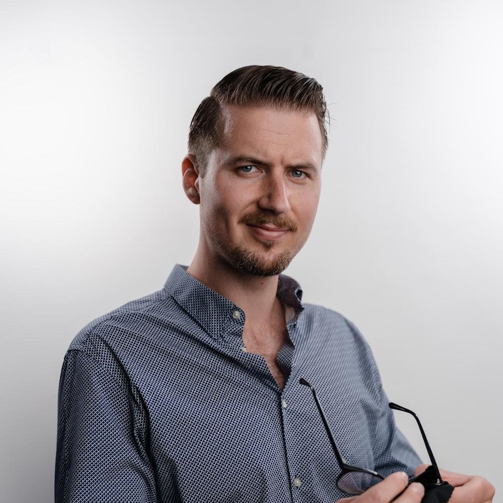 Anders Wiig Letnes, CXM & Content Advisor Anders Wiig Letnes, CXM & Content Advisor